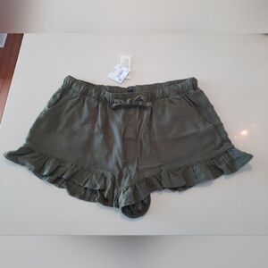 NWT American Eagle Shorts Ruffle Hem